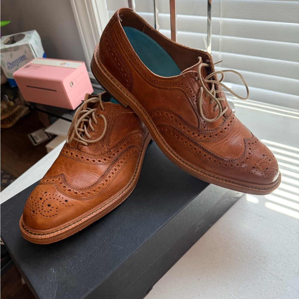 Allen Edmonds Tan Leather Brogue Derbys